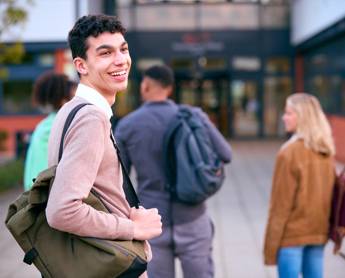 Studencie z rentą rodzinną, pamiętaj o zaświadczeniu do końca października!